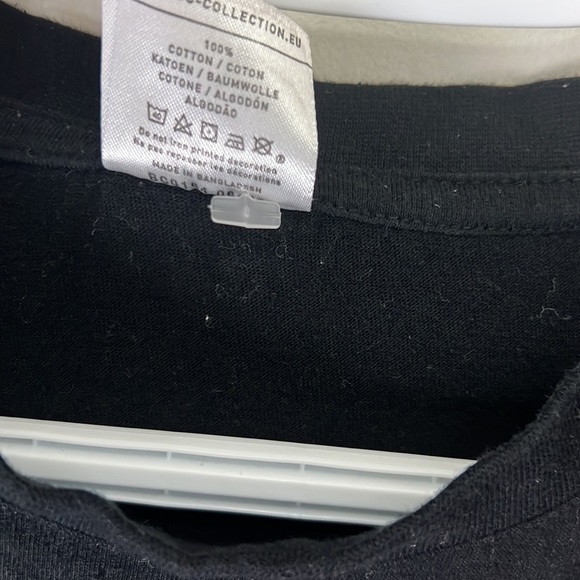 B & C Minimalist Spell Out Graphic Tee Shirt Size Medium - Picture 5 of 8